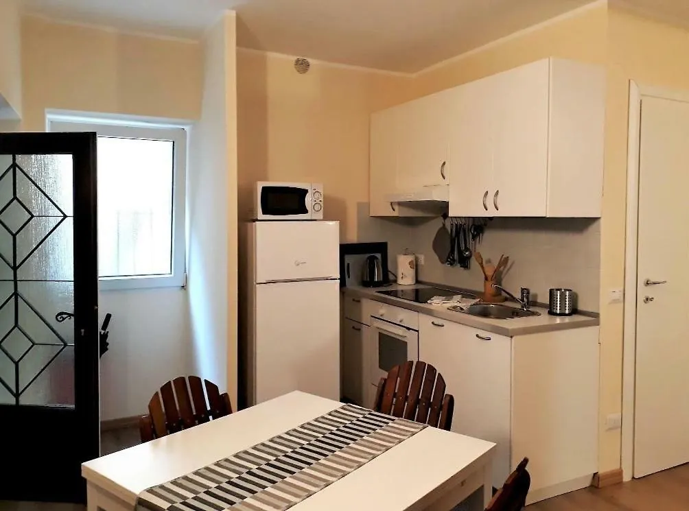 Quiet And Charming Apartment In The Centre With Air Conditioned Como Włochy